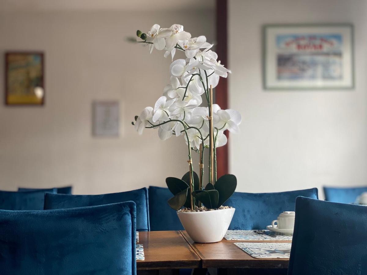 Hotel Le Pasteur Роаян Екстериор снимка