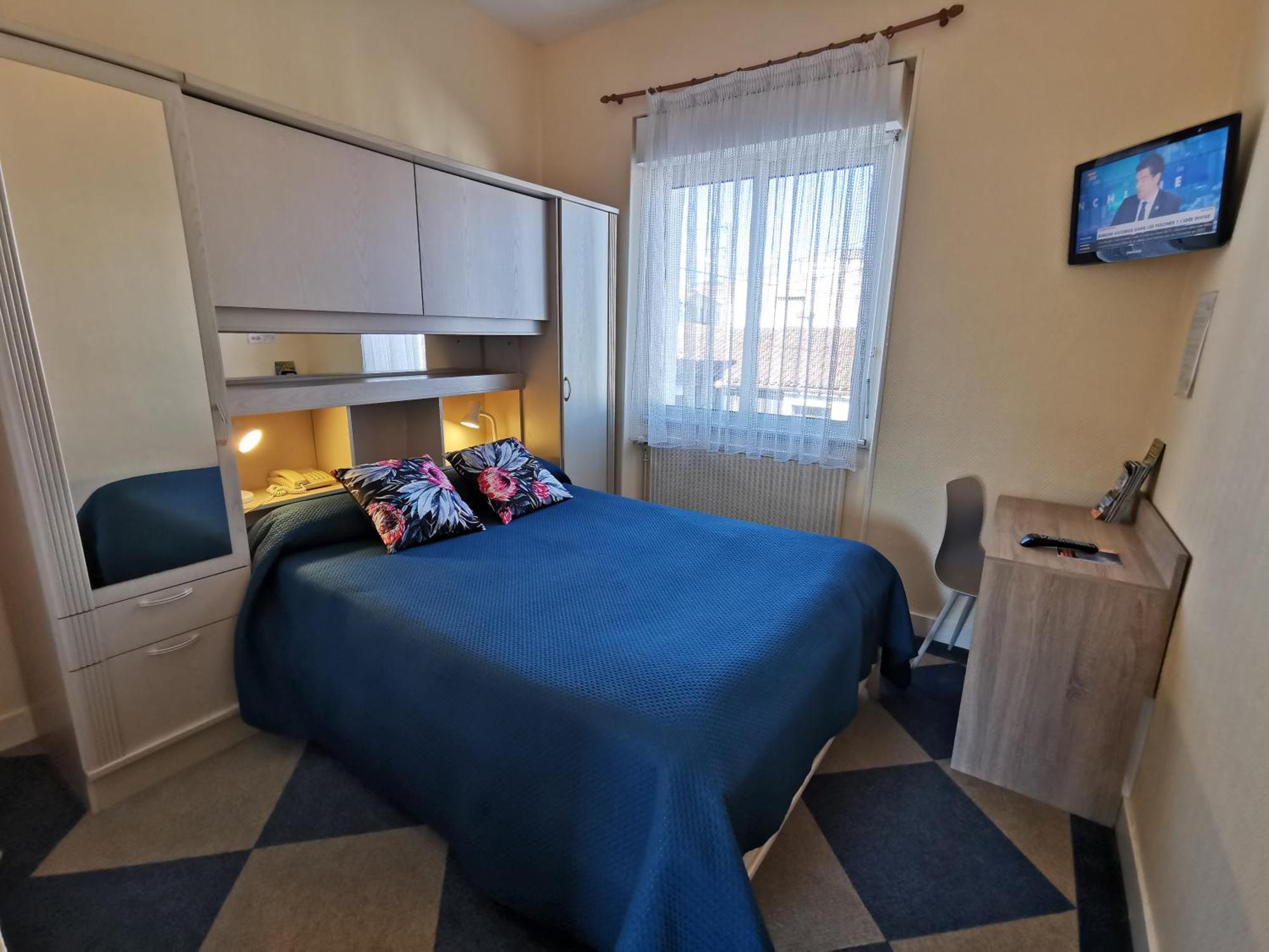 Hotel Le Pasteur Роаян Екстериор снимка